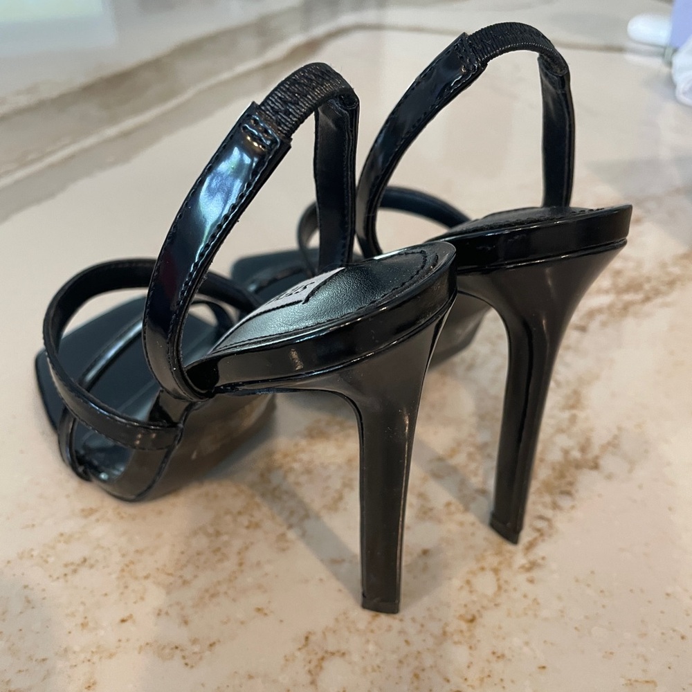 Black heels sandals from Steve Madden, brand new size #6